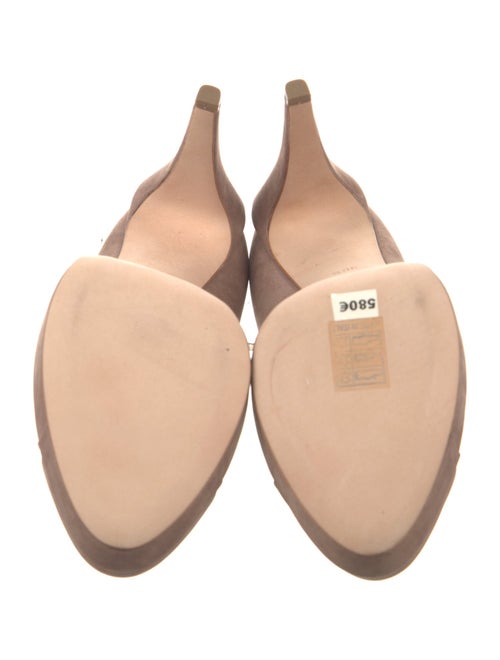 Chanel Interlocking CC Logo Suede Pumps