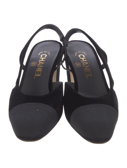 Chanel 2017 Interlocking CC Logo Slingback Pumps