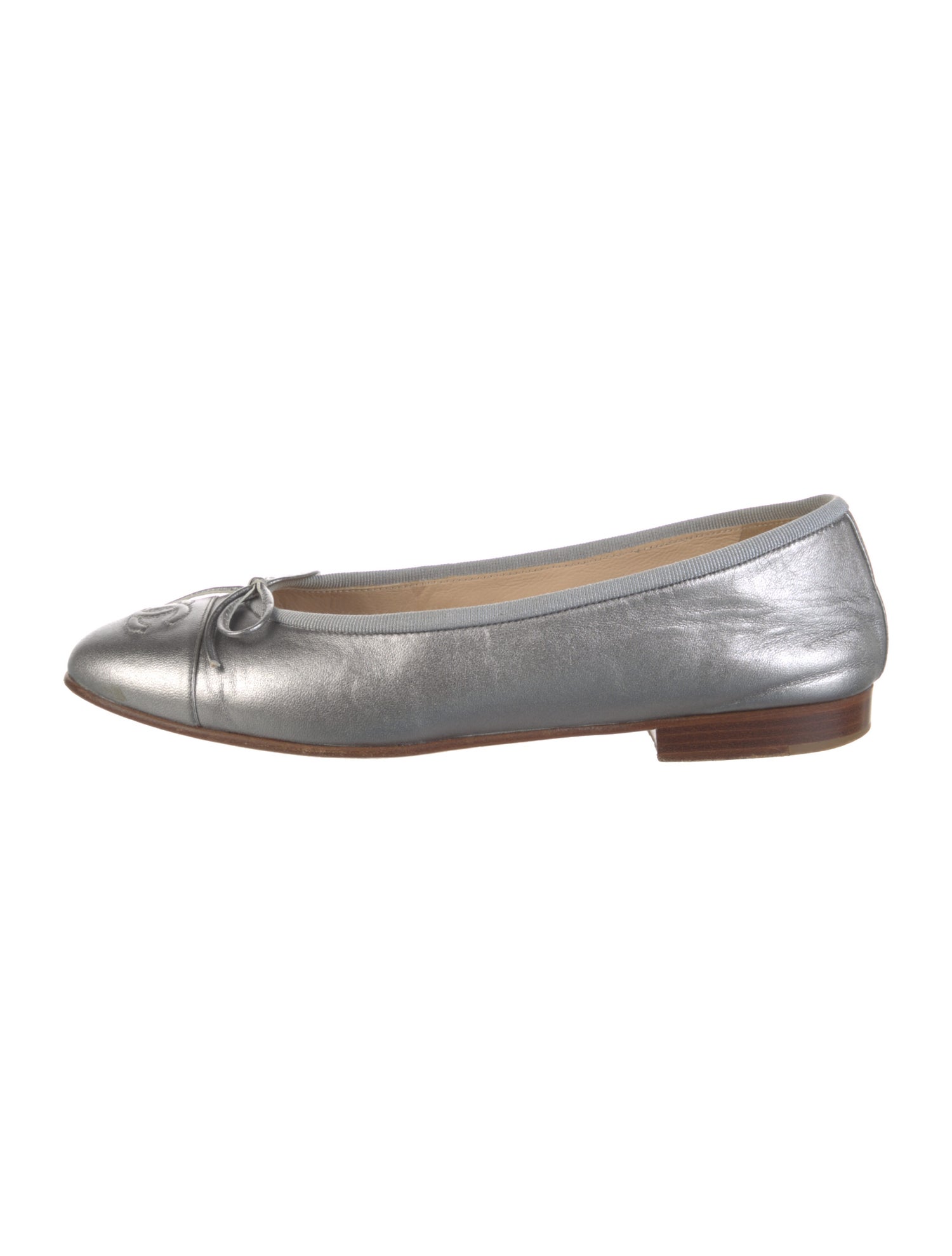 Chanel Interlocking CC Logo Leather Ballet Flats