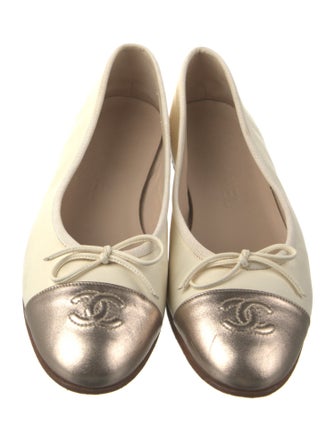 Chanel Interlocking CC Logo Leather Flats