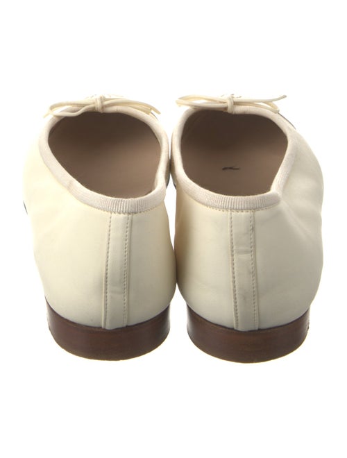 Chanel Interlocking CC Logo Leather Flats