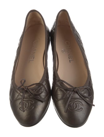 Chanel Interlocking CC Logo Leather Ballet Flats