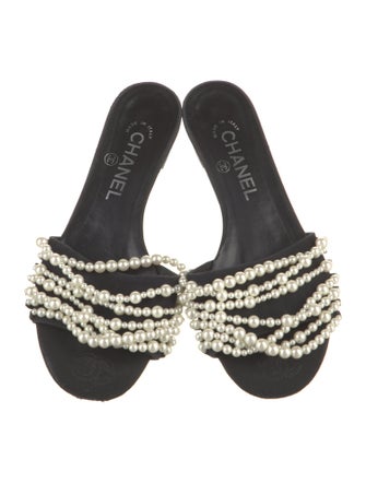 Chanel 2017 Faux Pearl Accents Slides