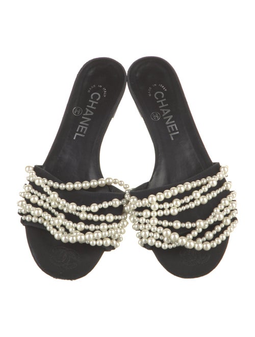 Chanel 2017 Faux Pearl Accents Slides