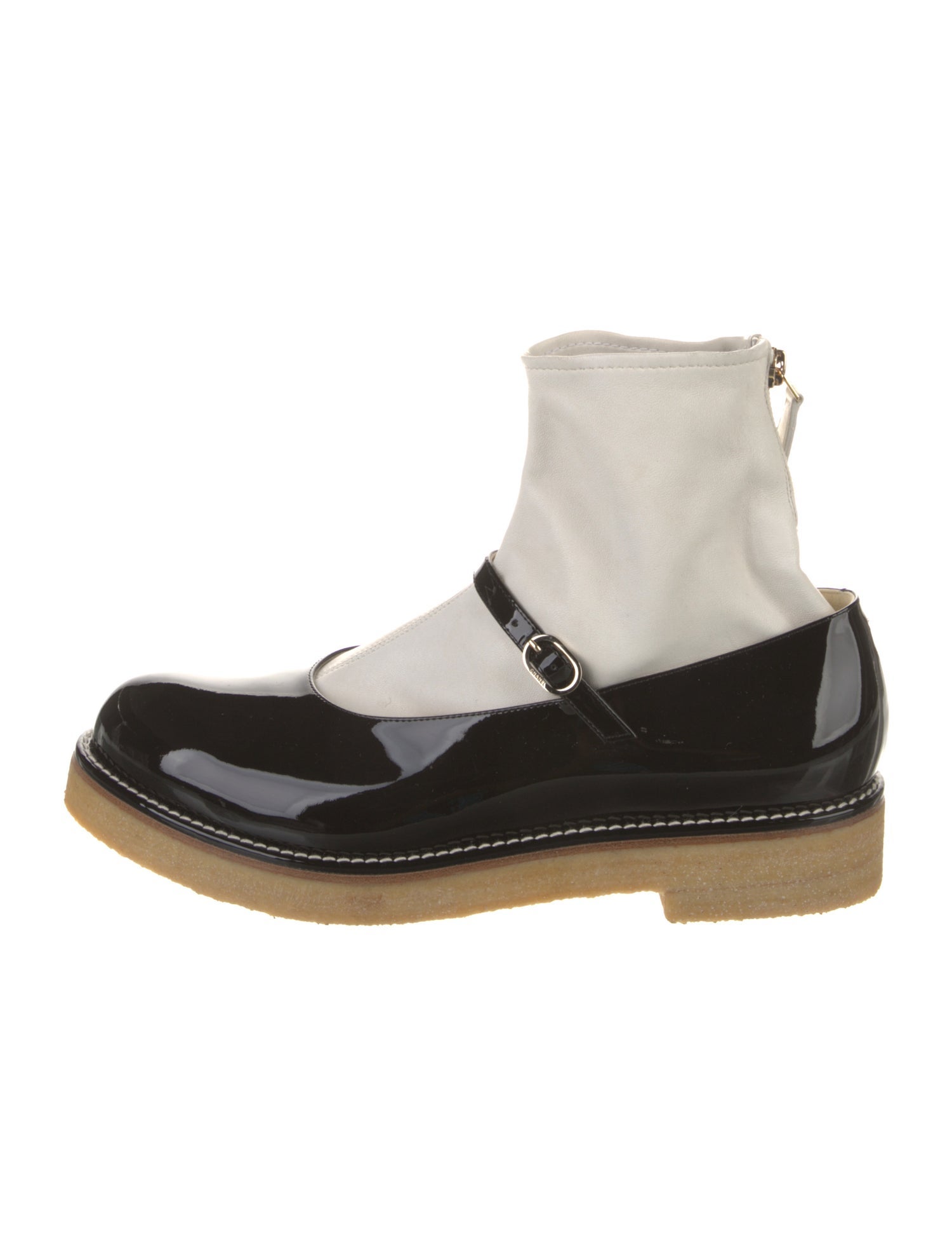 Chanel 2016 Interlocking CC Logo Mary Jane Flats