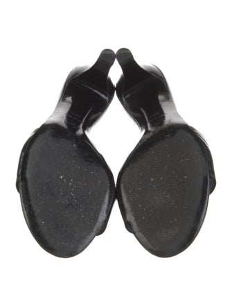 Chanel Interlocking CC Logo Patent Leather Slides