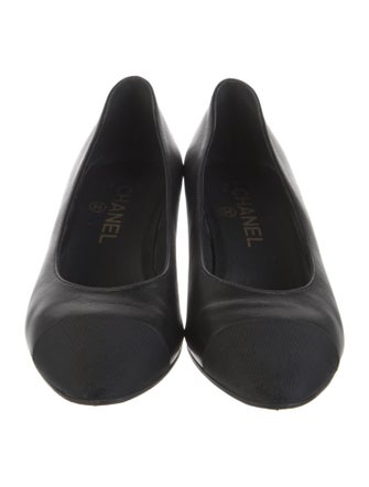 Chanel 2020 Interlocking CC Logo Pumps