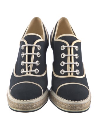 Chanel 2016 Interlocking CC Logo Pumps