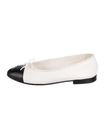 Chanel Interlocking CC Logo Leather Ballet Flats