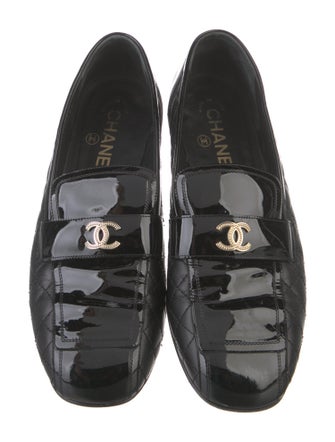 Chanel 2019 Interlocking CC Logo Loafers