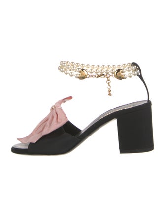 Chanel Interlocking CC Logo Bow Accents Sandals
