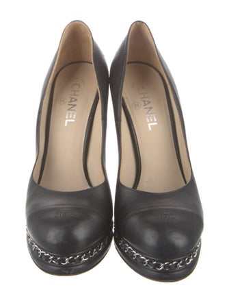 Chanel 2010's Interlocking CC Logo Pumps