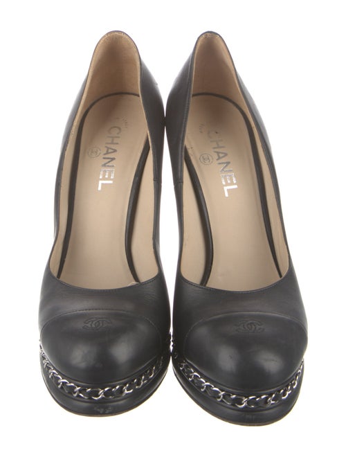 Chanel 2010's Interlocking CC Logo Pumps