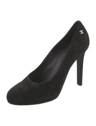 Chanel 2018 Interlocking CC Logo Pumps