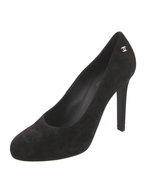 Chanel 2018 Interlocking CC Logo Pumps