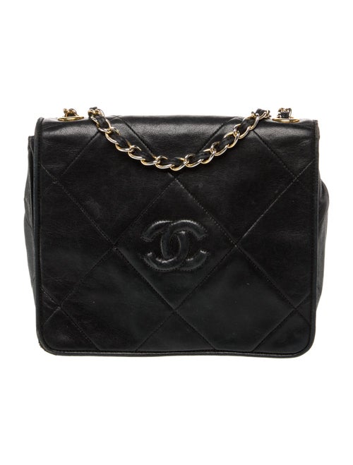 Chanel Diamond Quilt CC Shoulder Bag