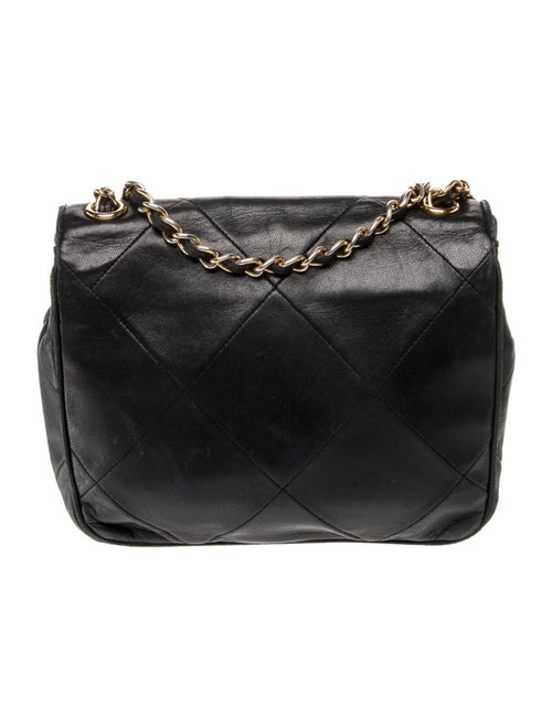 Chanel Diamond Quilt CC Shoulder Bag