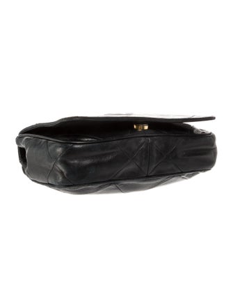 Chanel Diamond Quilt CC Shoulder Bag