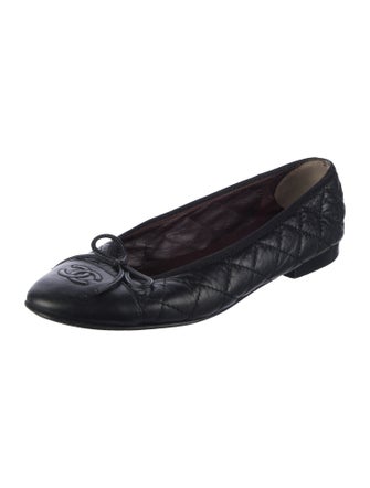 Chanel Interlocking CC Logo Leather Ballet Flats
