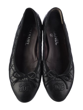 Chanel Interlocking CC Logo Leather Ballet Flats