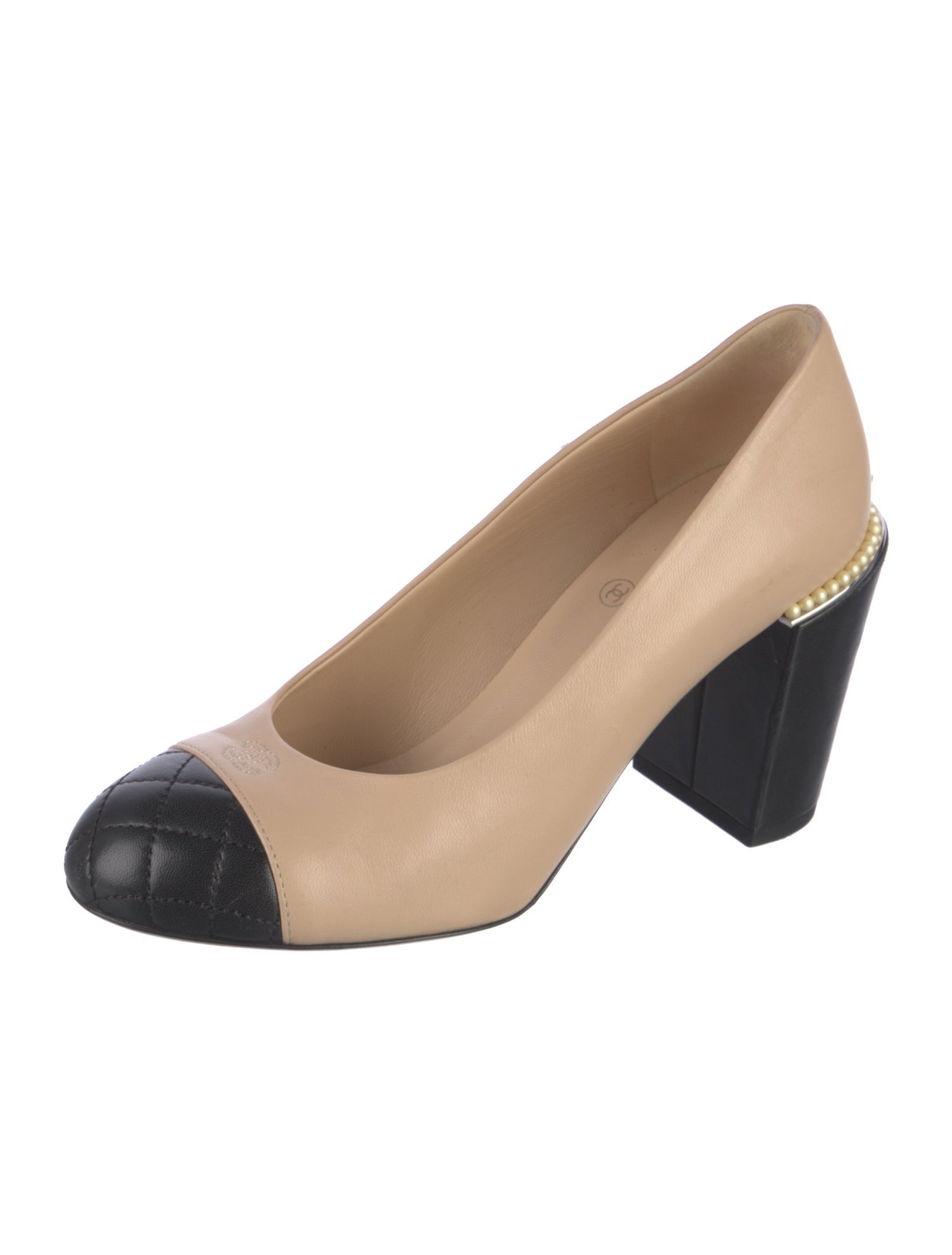 Chanel Interlocking CC Logo Leather Pumps