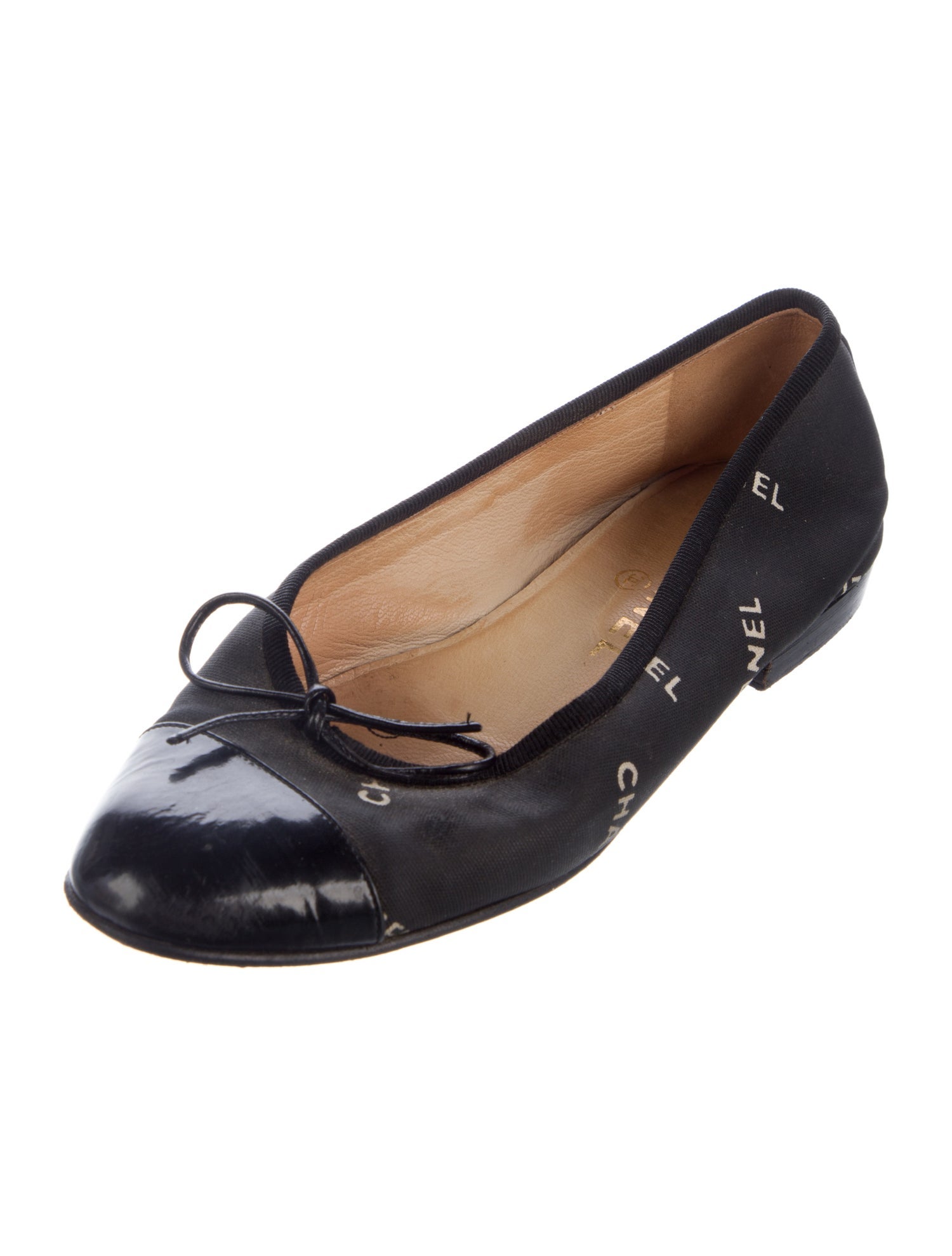 Chanel Interlocking CC Logo Leather Ballet Flats