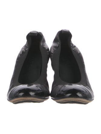 Chanel Interlocking CC Logo Patent Leather Pumps