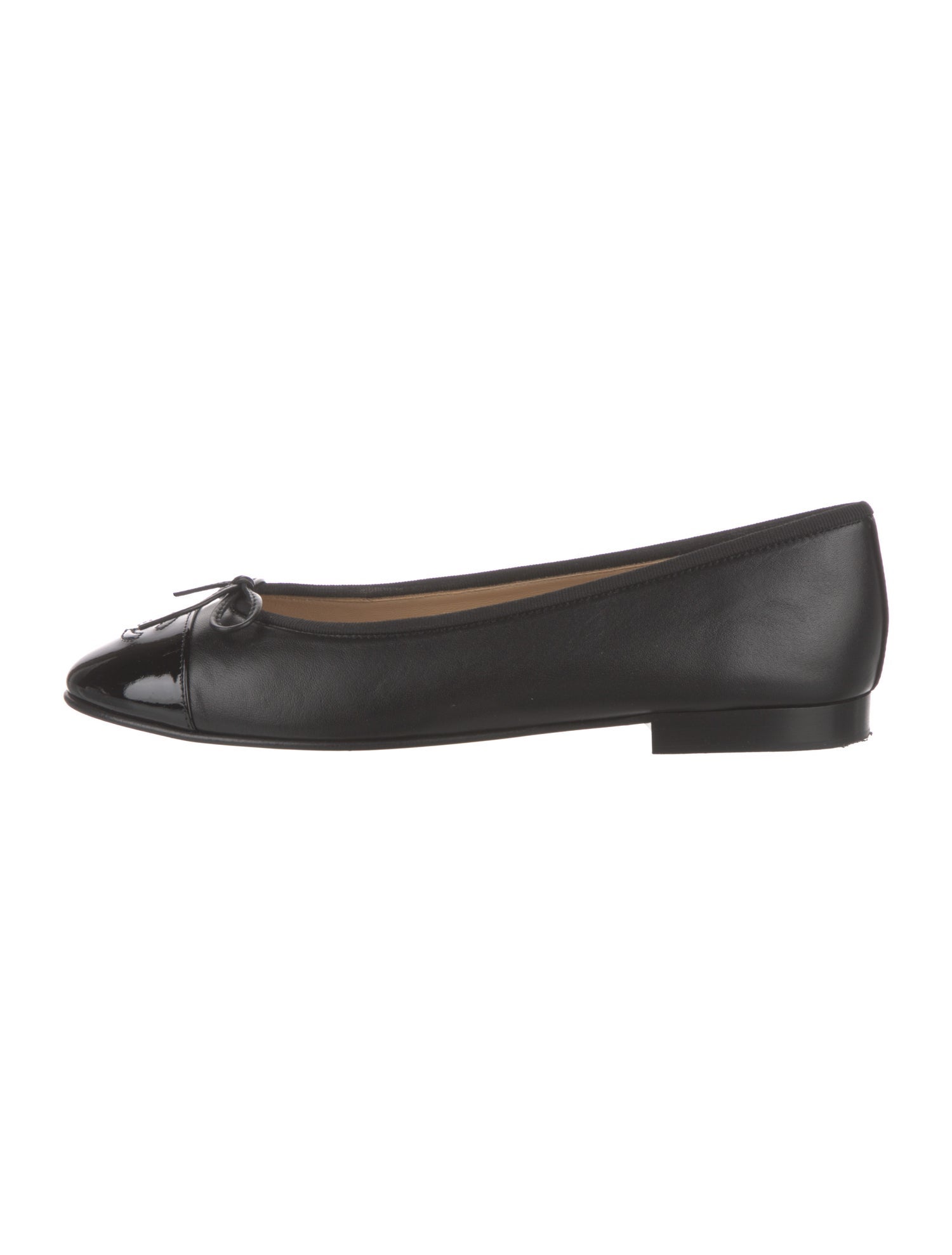 Chanel Interlocking CC Logo Leather Ballet Flats