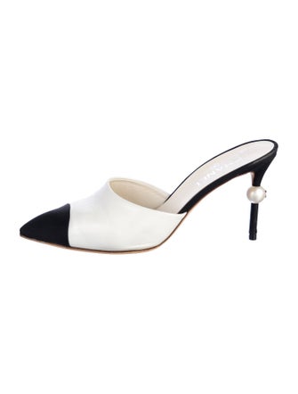 Chanel 2019 Interlocking CC Logo Mules