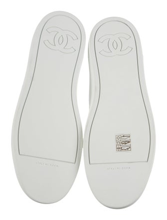 Chanel Interlocking CC Logo Leather Sneakers