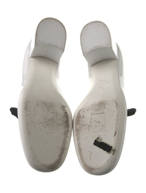 Chanel 2024 Interlocking CC Logo Pumps