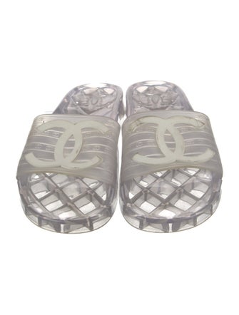 Chanel 2019 Interlocking CC Logo Slides