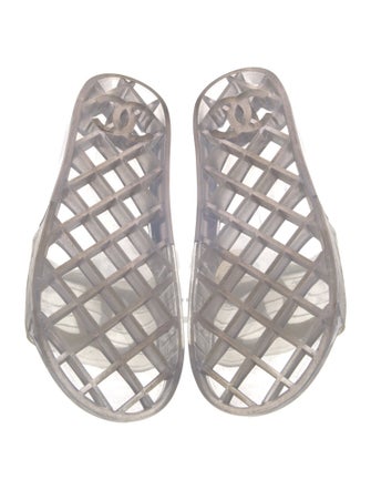 Chanel 2019 Interlocking CC Logo Slides