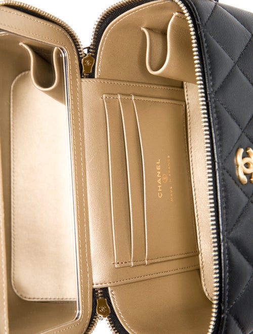 Chanel Pearl Crush Vanity Case