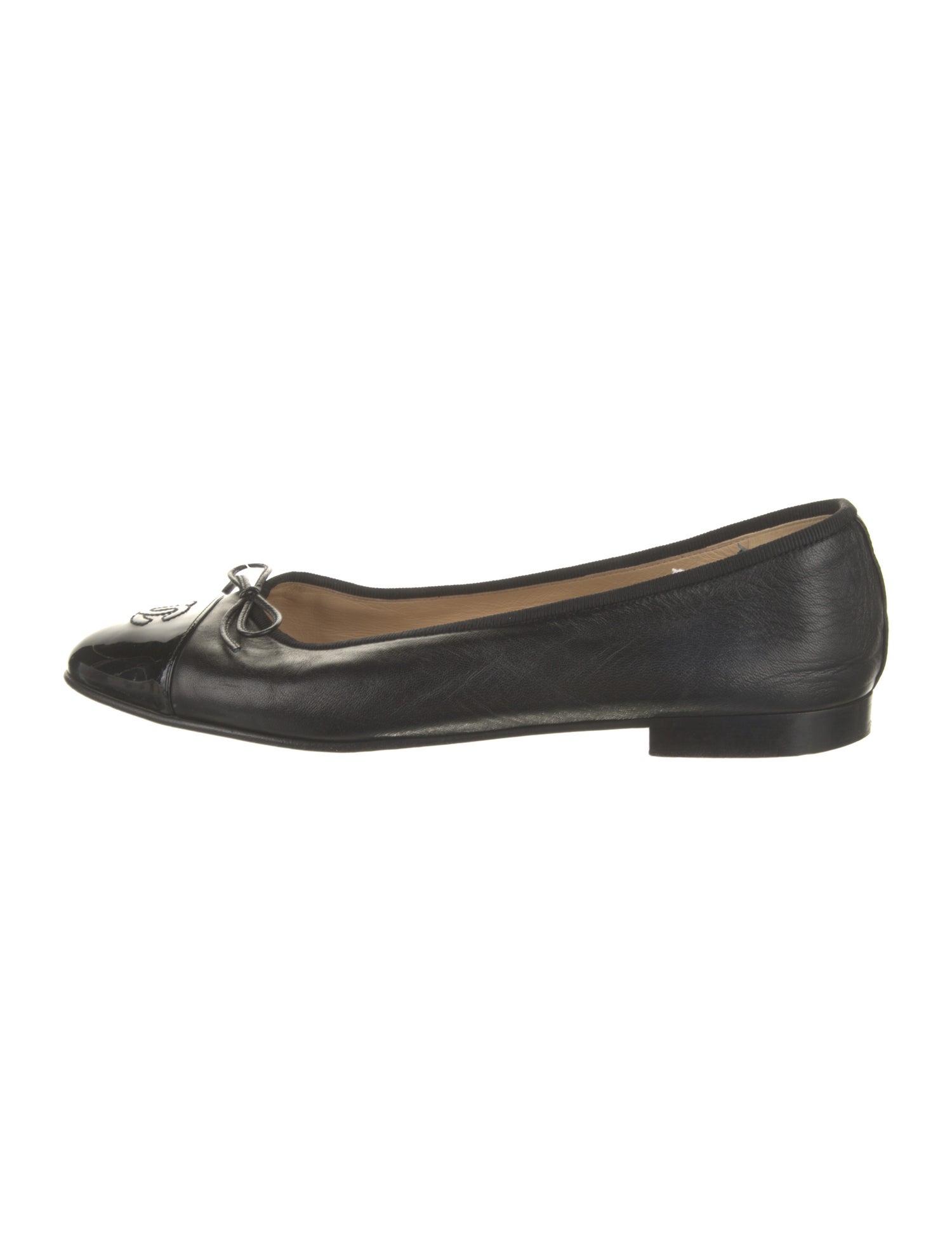 Chanel Interlocking CC Logo Leather Ballet Flats