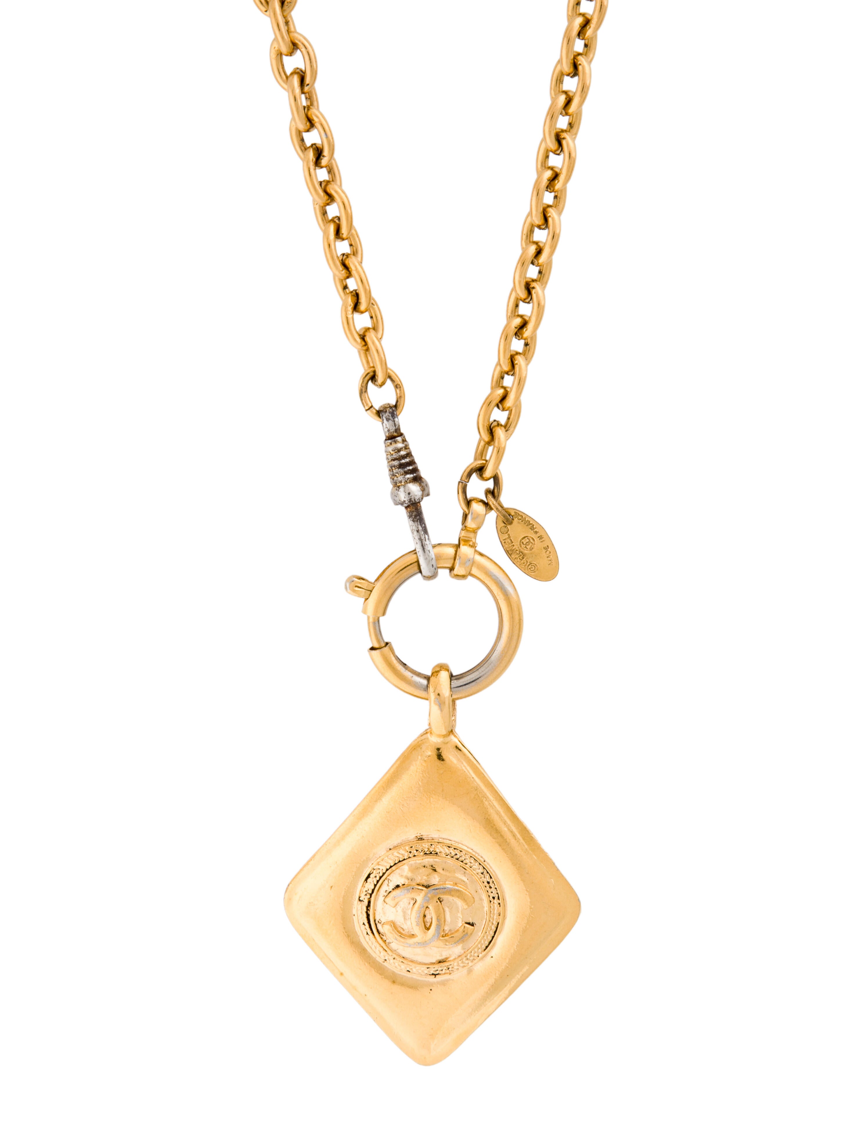 Chanel Vintage CC Pendant Necklace