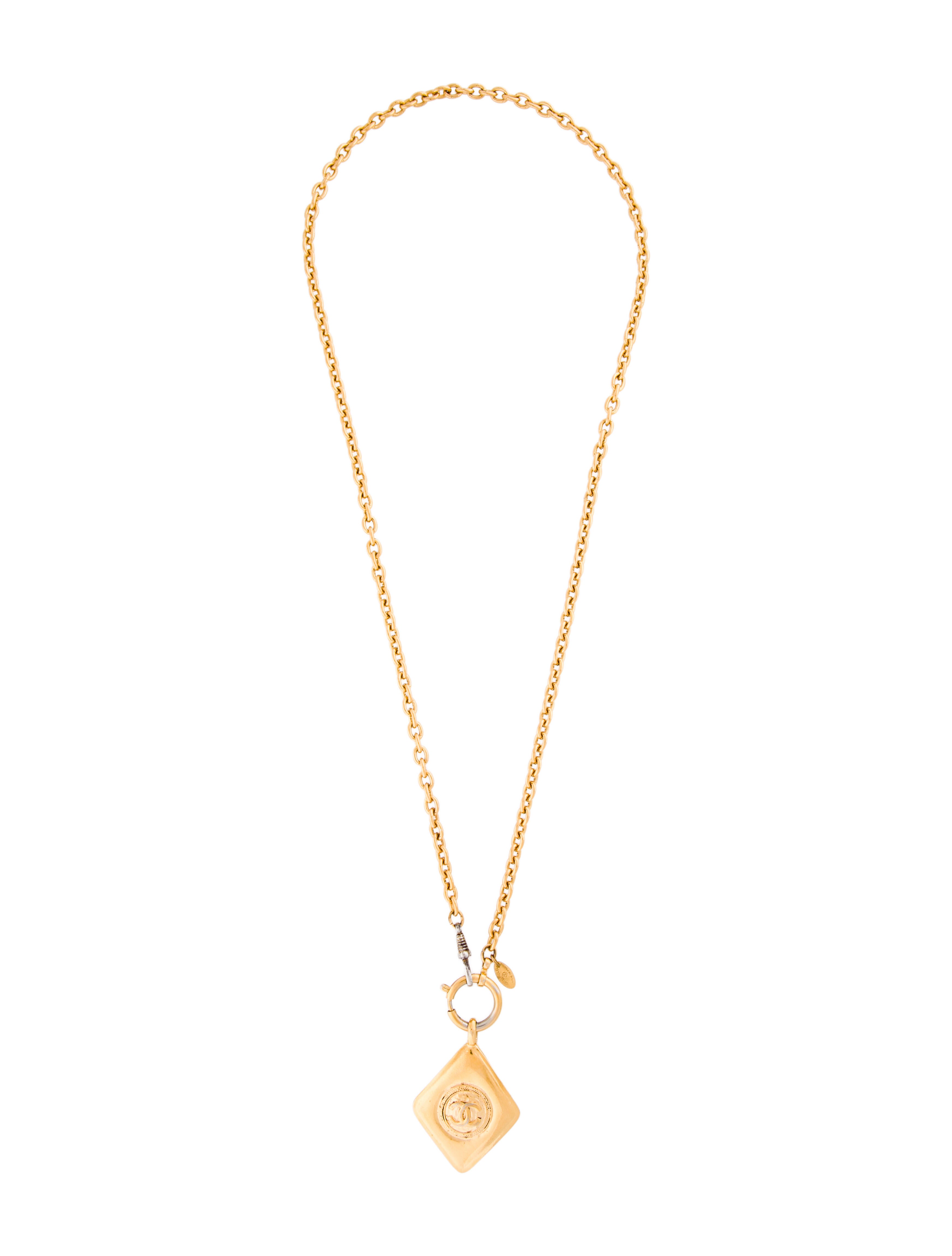 Chanel Vintage CC Pendant Necklace