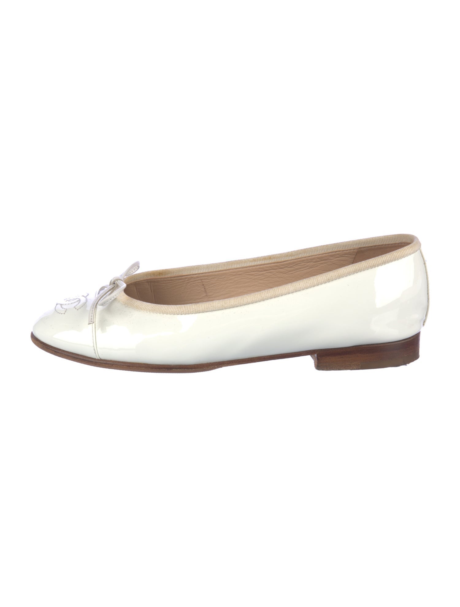 Chanel Interlocking CC Logo Patent Leather Ballet Flats
