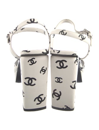 Chanel Interlocking CC Logo Leather Slingback Pumps