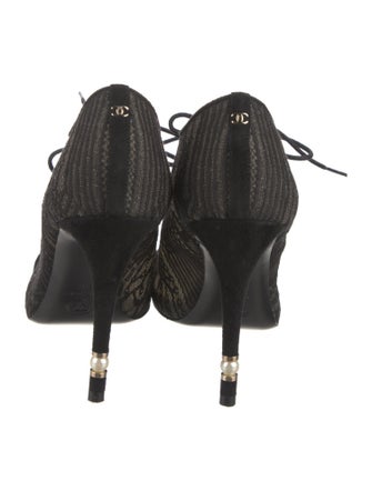 Chanel 2015 Interlocking CC Logo Pumps