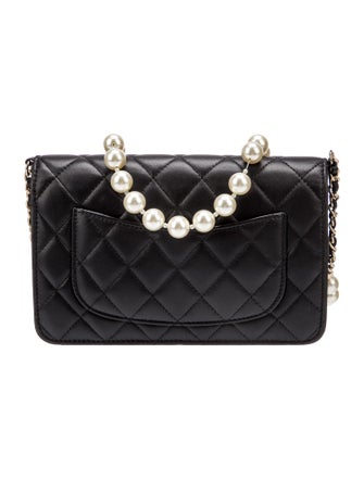 Chanel Maxi Pearls Wallet on Chain