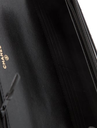 Chanel Maxi Pearls Wallet on Chain