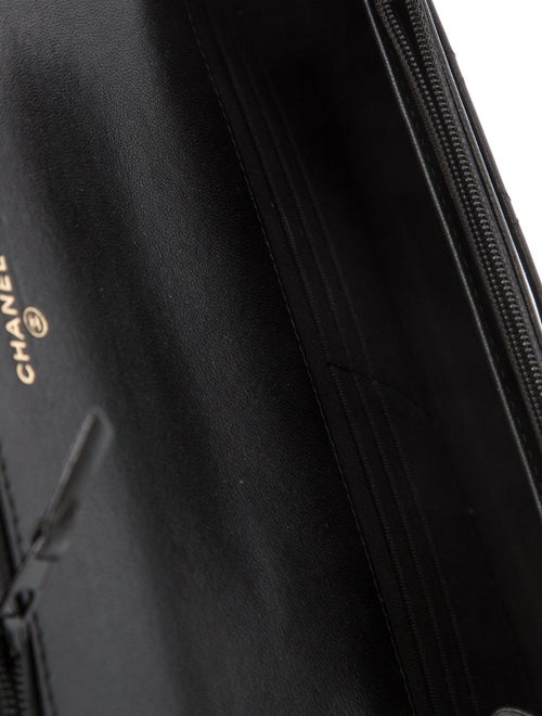 Chanel Maxi Pearls Wallet on Chain