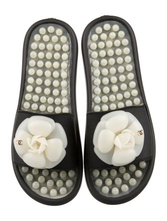 Chanel 2018 Interlocking CC Logo Slides