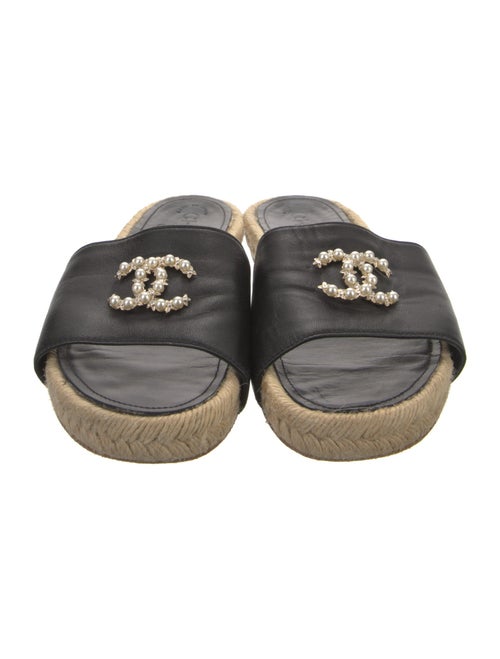 Chanel 2018 Interlocking CC Logo Espadrilles