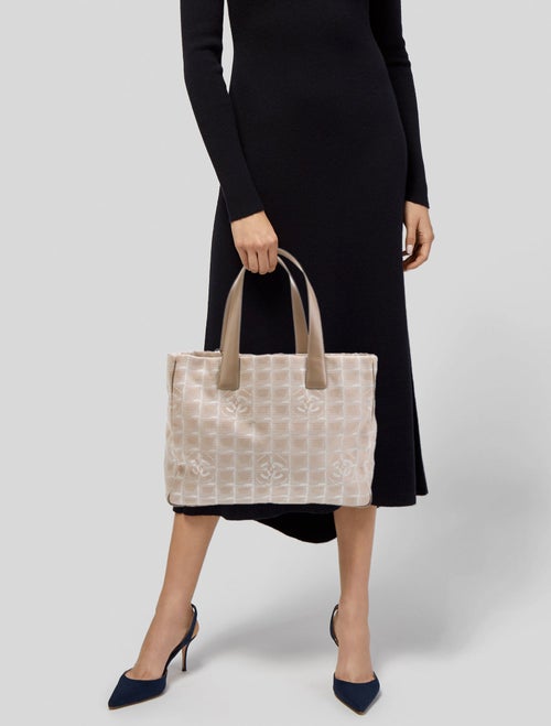 Chanel Medium Travel Ligne Tote