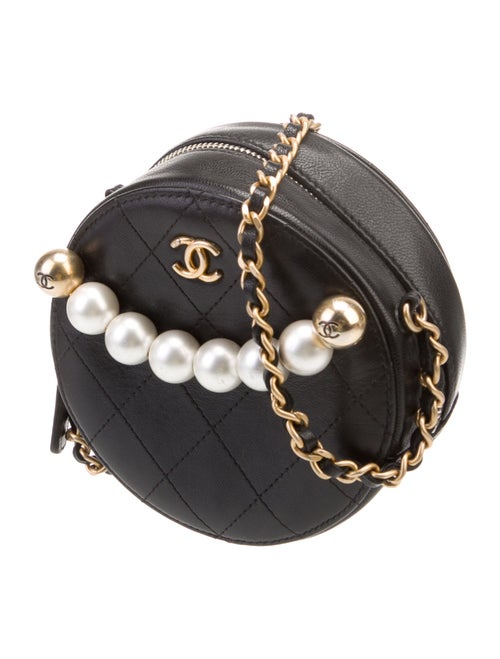 Chanel Chic Pearls Round Clutch w/ Chain