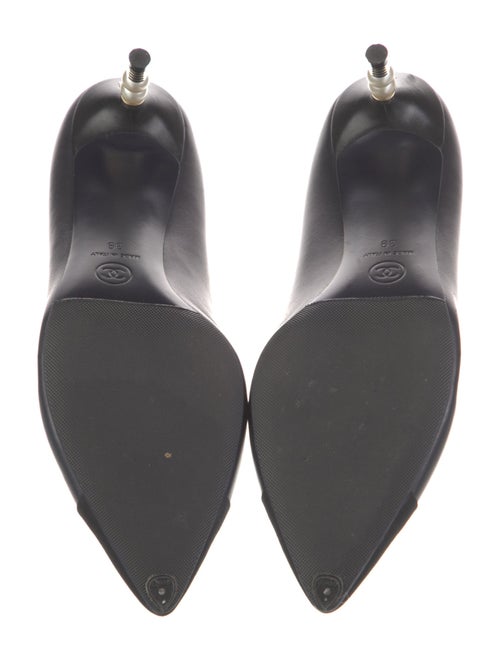 Chanel Interlocking CC Logo Leather Pumps