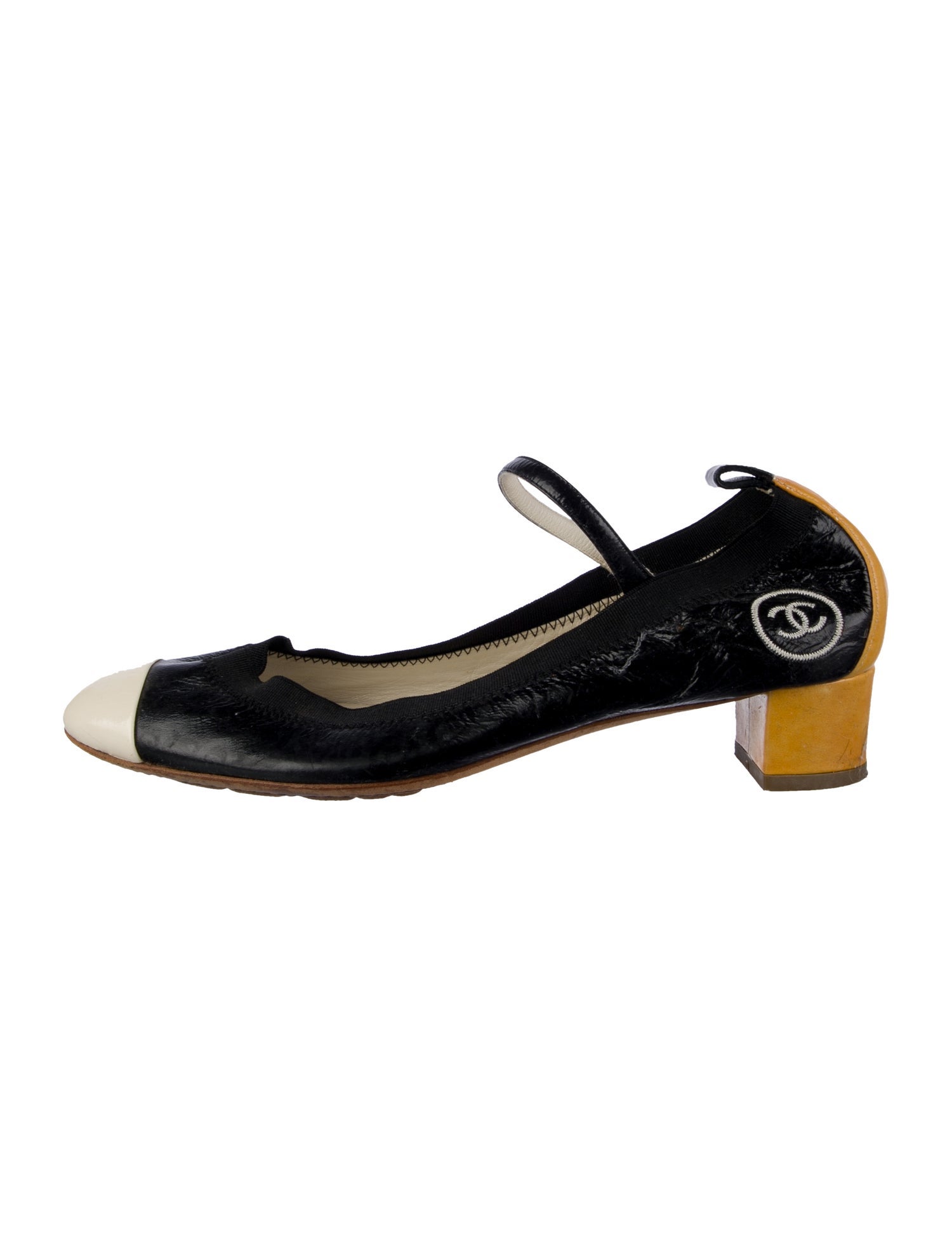 Chanel Vintage Interlocking CC Logo Pumps