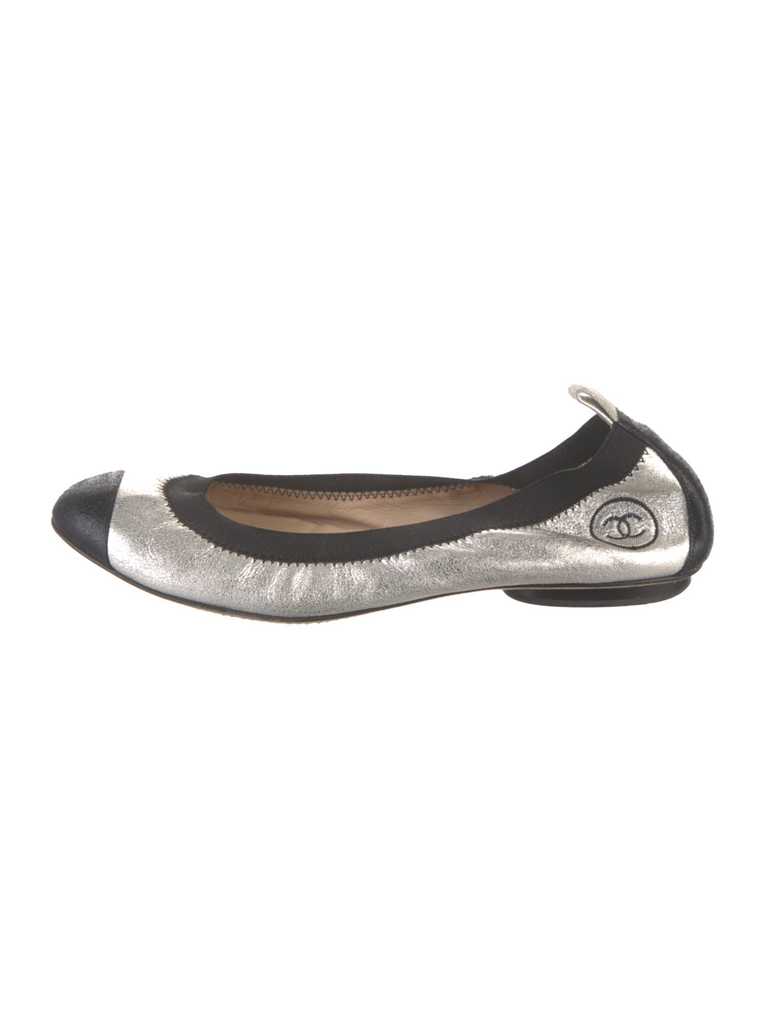 Chanel Interlocking CC Logo Leather Ballet Flats
